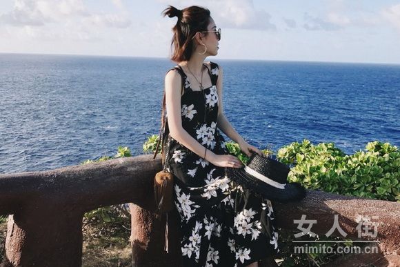 Get吊帶連衣裙，輕松展現(xiàn)女人魅力。