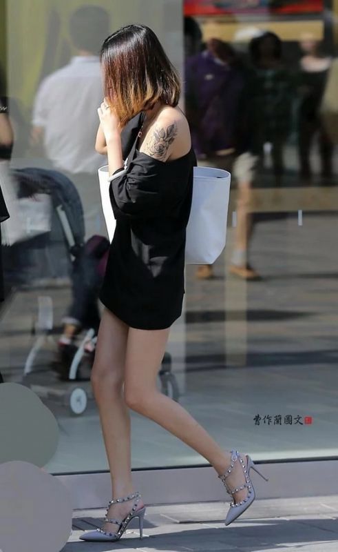 三里屯紋身美女，用刺青為時尚加分